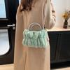 Bolsa de Mão Pequena Peluda Feminina 2025 Nova Moda Bolsa de Nuvem de Pelúcia Outono Popular Bolsa Transversal com Corrente