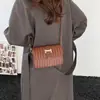 Bolsas de Designer de Nicho para Mulheres 2026 Nova Moda Tendência Versátil Pequena Quadrada Simples Casual Elegante de Ombro Transversal
