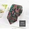 Gravata Masculina Moda Estampa Britânica Masculina Estilo Coreano Casual Padrão de Personalidade Pequena Estreita Floral de Algodão em Estoque