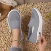 Venta Caliente Transfronteriza Malla Tejida Fly Knit Slip-on Suela Gruesa Amortiguación de Aire Zapatos Casuales Transpirables Zapatos para Mamá Venta Directa de Fábrica