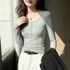 Nueva camisa básica de otoño e invierno para mujer estilo coreano, elegante y versátil, con textura cepillada, mangas largas, cuello medio abierto y corte ajustado