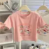 Nova Camiseta Infantil de Manga Curta Algodão Puro Desenho Boneco Estéreo Meninos e Meninas Verão Estilo Fofo Roupa Infantil Classe A Tops