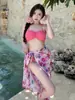 Puro Deseo Rosa Rojo Blanqueador Bikini de Chica Falda Envolvente Separados Cubriendo Carne Adelgazante Sexy Almohadilla para el Pecho Traje de Baño de Vacaciones Mujer Verano