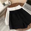Shorts Casuais de Renda Pretos Minimalistas para Mulheres Verão 2025 Novo Versátil Emagrecedor Calça Evasê Coreana