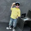 Conjunto de Verano de Manga Corta para Niños 2026 Nuevo Estilo Coreano Casual Camiseta a Rayas de Verano para Niños y Conjunto de Dos Piezas de Pantalones Cortos Delgado