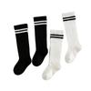 Primavera y Verano Nuevos Calcetines de Tubo Largo para Estudiantes de Cuatro Estaciones Algodón Puro Blanco y Negro Estilo Universitario Calcetines para Niños Deportivos a Rayas Calcetines para Bebé