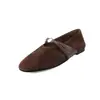 Sapatos femininos de moda macios com sola baixa de 1 cm, novo modelo de outono 2026, sapatos rasos slip-on de bico redondo para mulheres