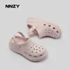 Zuecos Súper Lindos con Tema de Gato Negro para Mujer con Suelas Gruesas, Diseño Integrado, Nuevas Sandalias Cerradas de Verano 2026 para Uso en Exteriores