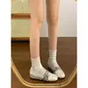 Nuevo modelo de verano 2026, zapatos de piel estilo francés súper elegantes y cómodos, zapatos Mary Jane estilo ballet bordados que aumentan la altura para mujer