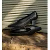 Sapatos de Couro Bovino de Primeira Camada Tecidos para Mulheres, Sapatos de Salto Médio Grosso, Novo Estilo para o Início da Primavera, Sapatos de Couro Genuíno com Bico Quadrado e Boca Rasa, Sapatos Femininos Retro