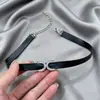 Gótica sensual estilo desejo puro gargantilha preta couro totalmente cravejada dupla C coração colar para mulheres senso de alta qualidade acessórios de corrente para pescoço
