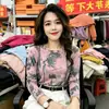 Comercio exterior transfronterizo ropa de mujer para mediana edad y mayores, nueva camiseta de otoño con estampado degradado de manga larga, top moderno que reduce la edad