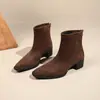 Botas de salto grosso para mulheres, outono e inverno, camurça, botas de ajuste justo, novas botas femininas para o dia a dia, de salto alto, para uso ao ar livre, bico fino francês, zíper traseiro