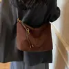 2026 Bolso de Hombro Único Cruzado Gamuza Felpa Nuevo Estilo Bajo el Brazo Exquisito Bolso Otoño Simple Moda Gran Capacidad Colgante Mujer