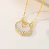 Collar de Cadena para Clavícula Femenina, Estilo Chino de Lujo Ligero, con Cierre de Ruyi V-Gold de Alta Retención de Color, Madreperla, Doble Cara, Usable