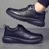 Comércio Exterior Atacado Superfície de Couro Solado Macio Fivela Rotativa Sapatos Casuais de Negócios 2026 Outono Novo Estilo Solado Grosso Tendência Moda Sapatos de Couro