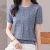Estilo Delicado, Blusa de Algodão Seersucker com Gola Redonda e Manga Curta com Lindo Design de Renda, Camiseta Básica Versátil e Casual de Verão