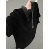 Diseño único con cuello desplegable y patchwork, polo falso de dos piezas de manga corta para hombre, camiseta top de manga corta holgada de moda para verano