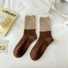 Calcetines de lana artificial para mujer, color de contraste, versátiles, casuales, antipelusa, cálidos, engrosados, calcetines de media pantorrilla, calcetines de felpa, calcetines para mujer
