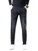 Moda Masculina Fengshe / Novo Jeans Masculino Versátil com Stretch Slim de Perna Reta - Coleção Primavera e Outono 2026