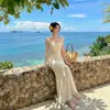 Vestido ajustado bodycon de estilo francés con tirantes plisados para mujer, estilo chic de vacaciones de verano y deseo puro con cuello de solapa, vestido largo