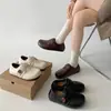 Zapatos Birkenstock retro de moda con suela gruesa para mujer, nuevo estilo de verano 2026, zapatos pequeños de cuero versátiles de suela blanda que aumentan la altura para personas bajitas