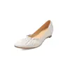 Sapatos de Salto Oculto de Couro Genuíno com Bico Redondo e Decote Baixo, Novo Estilo Primavera/Verão 2026 para Mulheres Baixas