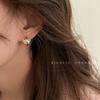 Aretes de Lazo de Diseño Nicho de Alta Gama 2025 Nuevos Aretes de Hebilla para Oreja de Moda Aretes Populares Elegantes Aretes