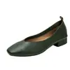Mocassins Slip-On Confortáveis de Couro Macio Retrô Estilo Coreano Primavera e Outono 2025 Bico Quadrado Salto Médio Antiderrapante Sapatos de Vovó