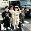 2026 Nuevo y Moderno Conjunto de Sudadera con Cuello Redondo y Dibujos de Coches para Niños Primavera y Otoño, Conjunto de Dos Piezas de Pantalones Jogger Estilo Coreano