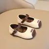 Sapatos Novos de Bebê para Primavera, Sapatos Individuais de Boca Rasa, Sapatos Pequenos de Couro para Meninas, Sapatos de Princesa para Meninas, Sapatos para Bebês com Solado Macio Antiderrapante