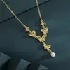 Joyería Chapada en Oro con Diseño Único, Collar de Mariposa Voladora Tridimensional para Mujer, Lujo Ligero, Cadena Elegante y de Alta Gama para Clavícula de Mariposa