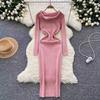 Vestido Bodycon Slim Fit Estilo Europeu e Americano com Decote Ombro a Ombro e Vestido de Tricô Listrado Preto e Branco 8222 - Primavera, Outono e Inverno de 2026