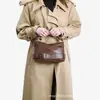 Bolso de Diseño Único Tipo Almohada para Mujer 2026 Nuevo Bolso Cruzado Vintage de Motocicleta Bolso de Hombro Versátil de Gama Alta para Viajar al Trabajo
