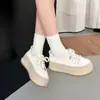 Zapatos Casuales de Suela Gruesa para Chicas Bajitas que Aumentan la Altura para Mujer 2026 Primavera Otoño Nueva Moda Versátiles Cómodos con Cordones Zapatos de Tabla para Estudiantes