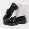 Sapatos Casuais Europeus e Americanos Transfronteiriços Femininos Slip-on Tamanho Grande Borla Transfronteiriça Tamanho Grande Novos Mocassins de Comércio Exterior Femininos Atacado Tamanho Grande