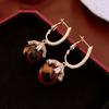 Aretes de Flor de Zircón Plateado Estilo Coreano Lujo Ligero Combinan con Todo Elegantes Aretes Elegantes Simples de Alta Gama Aretes de Moda Venta al por Mayor para Mujer