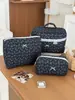 Bolsa de Maquillaje Floral Blanco y Negro Noche Oscura Bolsa Sencilla para Guardar Cosméticos Estilo Girly Pequeña Fresca Portátil Bolsa de Maquillaje para Estudiante