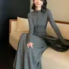Vestido Tricô Liso de Manga Longa Estilo Simples para Mulheres, Outono e Inverno, com Bolsos, Franzido, Vestido Base Elegante, de Botões Longo, Transfronteiriço