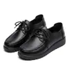 Venta Caliente Suela Suave Con Cordones Zapatos Pequeños de Cuero Cómodos Versátiles Para Viajar Zapatos Individuales Zapatos de Mujer 2026 Primavera Verano Nuevos Zapatos de Cuero Suave para Madres