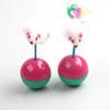 Venta al por mayor de juguetes interactivos de plumas para gatos y mascotas con forma de ratón y pelota de volteo