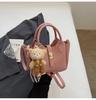 Bolsa Tote de Mão Popular em Couro Macio para Mulheres, Novo Estilo 2025, Bolsa de Ombro Único Versátil e Fashion, Bolsa Transversal para o Dia a Dia