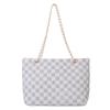 Bolsa Tote de Grande Capacidade para Primavera e Verão 2022 Bolsa Xadrez Moda Tendência Design de Nicho Bolsa de Ombro Único Bolsa Transversal