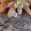 Anillo de flor negra de tres piezas Shein transfronterizo nuevo conjunto de anillos para mujer moda retro nicho accesorios retro