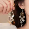 Brincos Vintage de Concha Resistentes, Modernos Pendentes de Franja de Personalidade de Luxo Leve, Brincos Elegantes de Design de Nicho de Alto Padrão para Mulheres