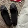 Venda Quente Sapatos Mary Jane Redondos com Laço Plissado Femininos Outono 2026 Novos Mocassins Casuais de Cano Baixo com Fundo Plano