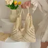 Bolso de playa de ganchillo hecho a mano con cordón y bolsillo interior, con un diseño calado, perfecto para un look casual, artístico y bohemio. Se puede llevar como bolso de hombro o como bolso tote