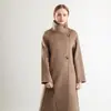 Casaco de Lã Novo de Inverno 2024 Feminino de Comprimento Médio Simples Cor Sólida Estilo Hepburn Quente Casaco de Lã Pura