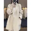 Cardigã feminino casual de malha grossa estilo coreano para o outono de 2026, casaco feminino elegante de comprimento médio com caimento solto