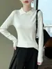 Camisa básica de outono com gola boneca, de malha fina de lã, de manga comprida, versátil, justa mas não apertada, que afina e valoriza.